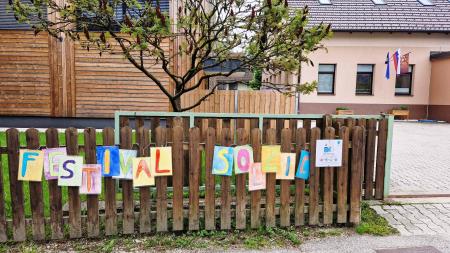V mesecu maju dihtiju solzice pod Goro (10)